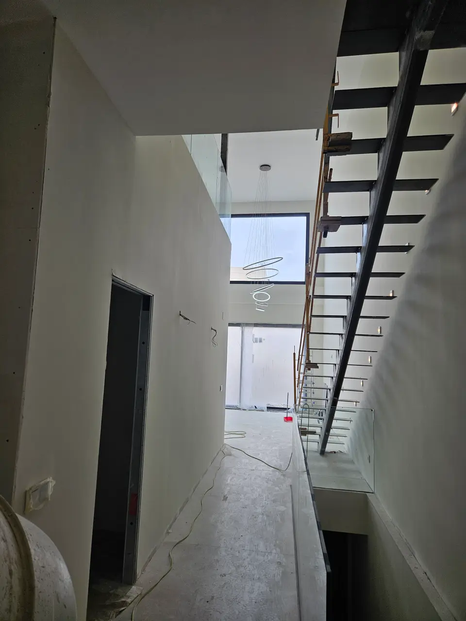 Vivienda unifamiliar con sótano: interiores